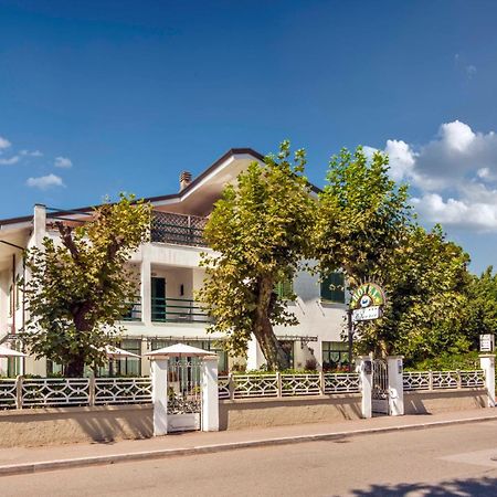 Hotel Eura Marina di Massa Dış mekan fotoğraf