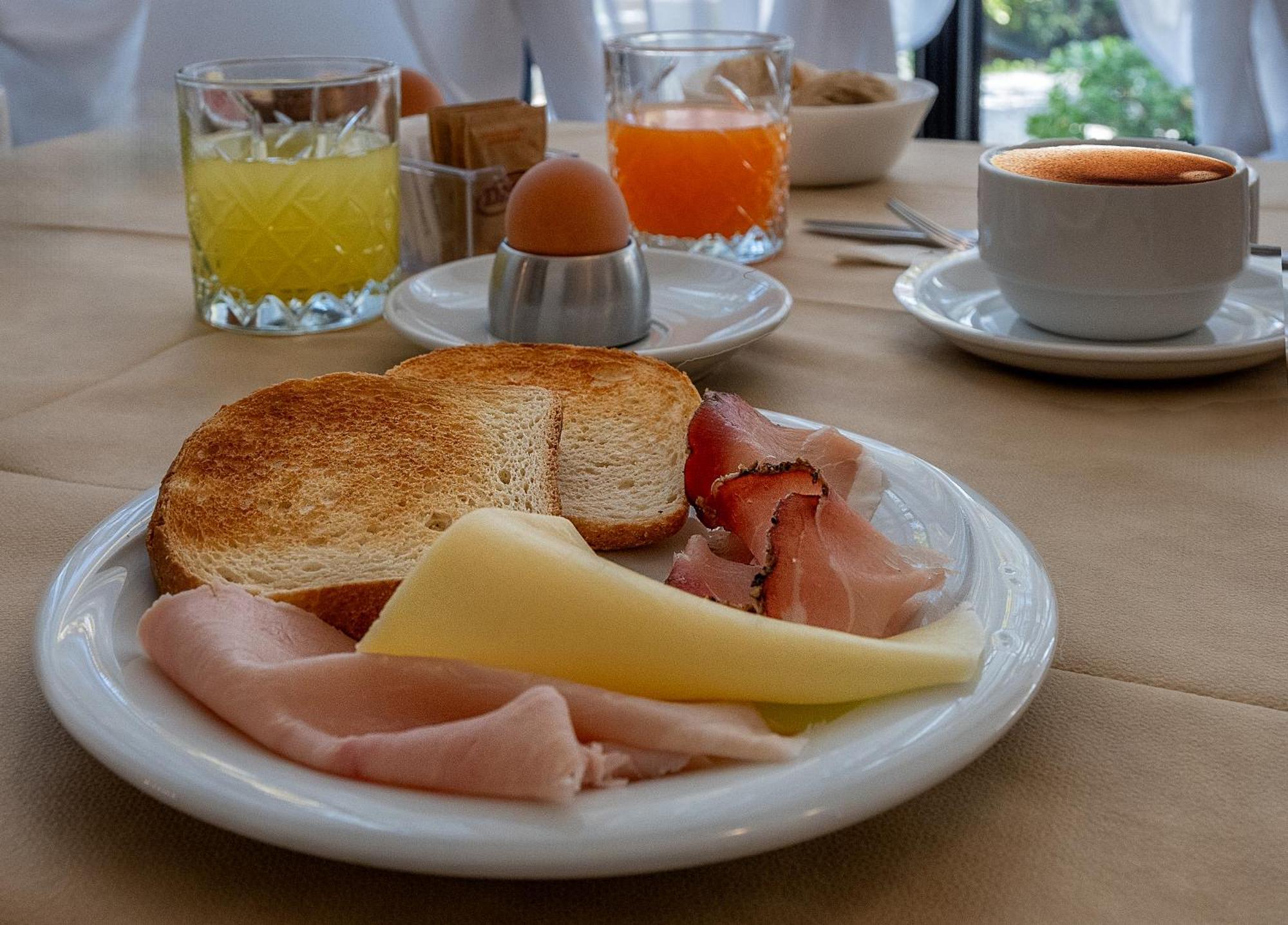 Hotel Eura Marina di Massa Dış mekan fotoğraf