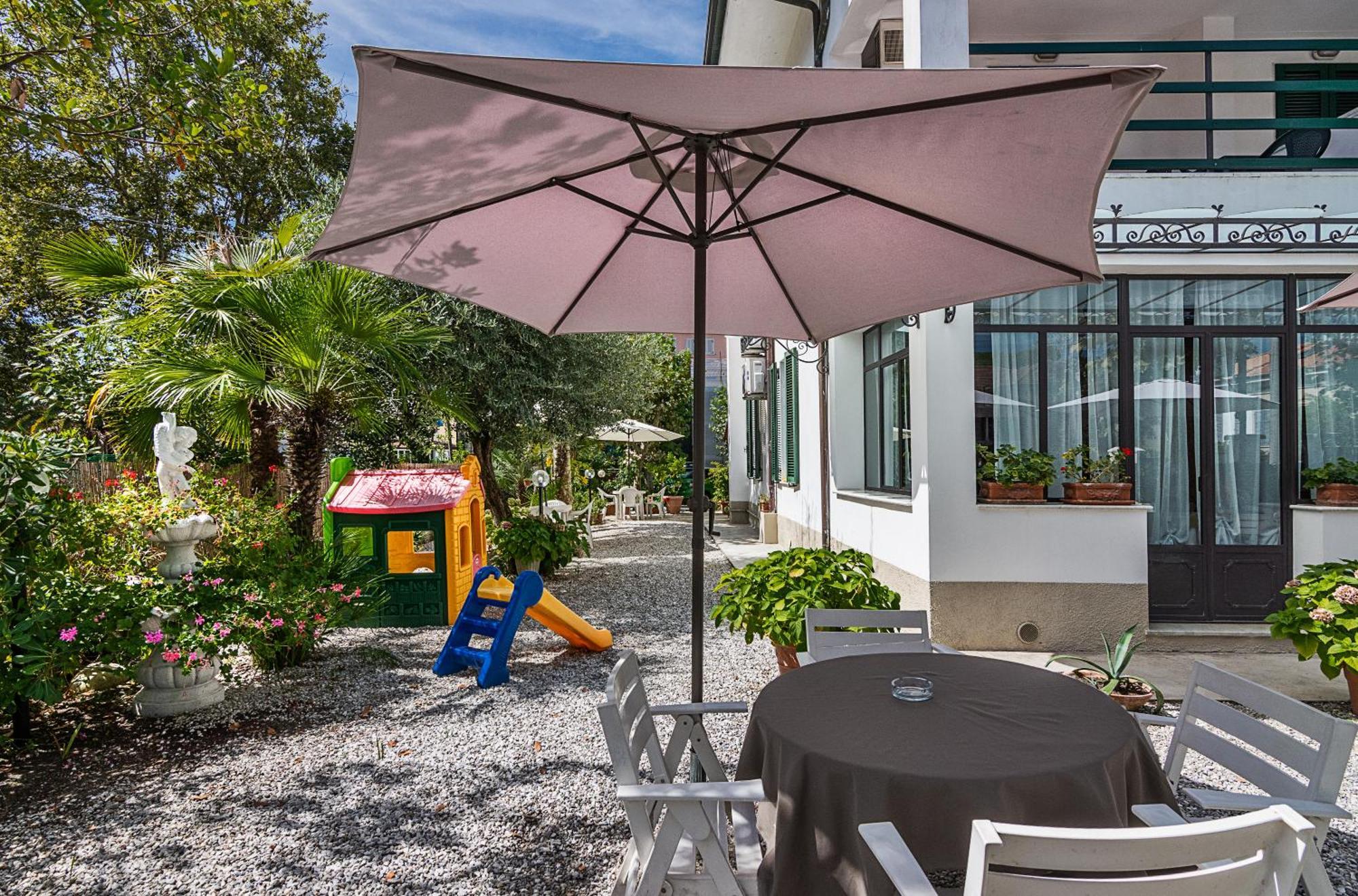 Hotel Eura Marina di Massa Dış mekan fotoğraf
