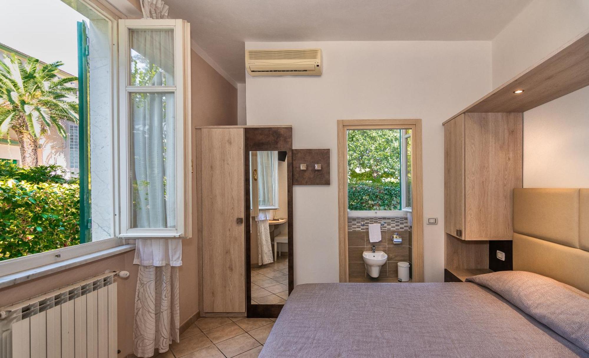 Hotel Eura Marina di Massa Dış mekan fotoğraf