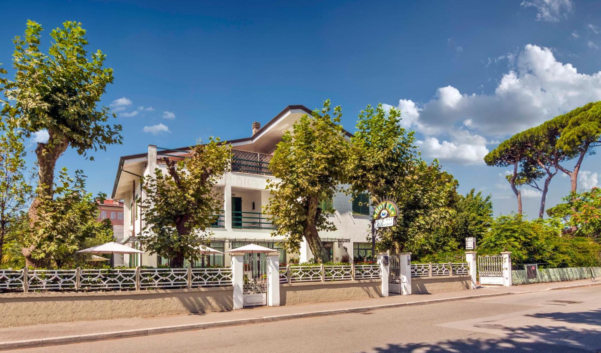 Hotel Eura Marina di Massa Dış mekan fotoğraf